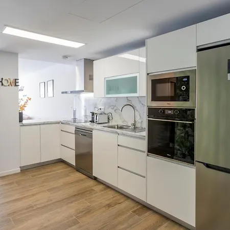 Fabuloso Apartamento Nuevo Con Parking Y Piscina Malaga Zewnętrze zdjęcie